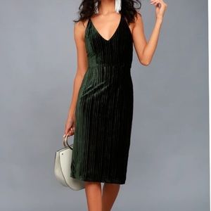 Lulu’s Forest Green Velvet Bodycon Midi Dress